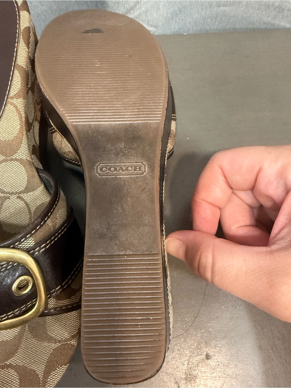 Coach Brown Mule Sandals with Signature Monogram and Gold Buckle Sz 8/.5 b - Picture 8 of 8